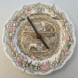 Royal Doulton Brambly Hedge 'The Harvest Mice' Decorative Wall Clock 8inD